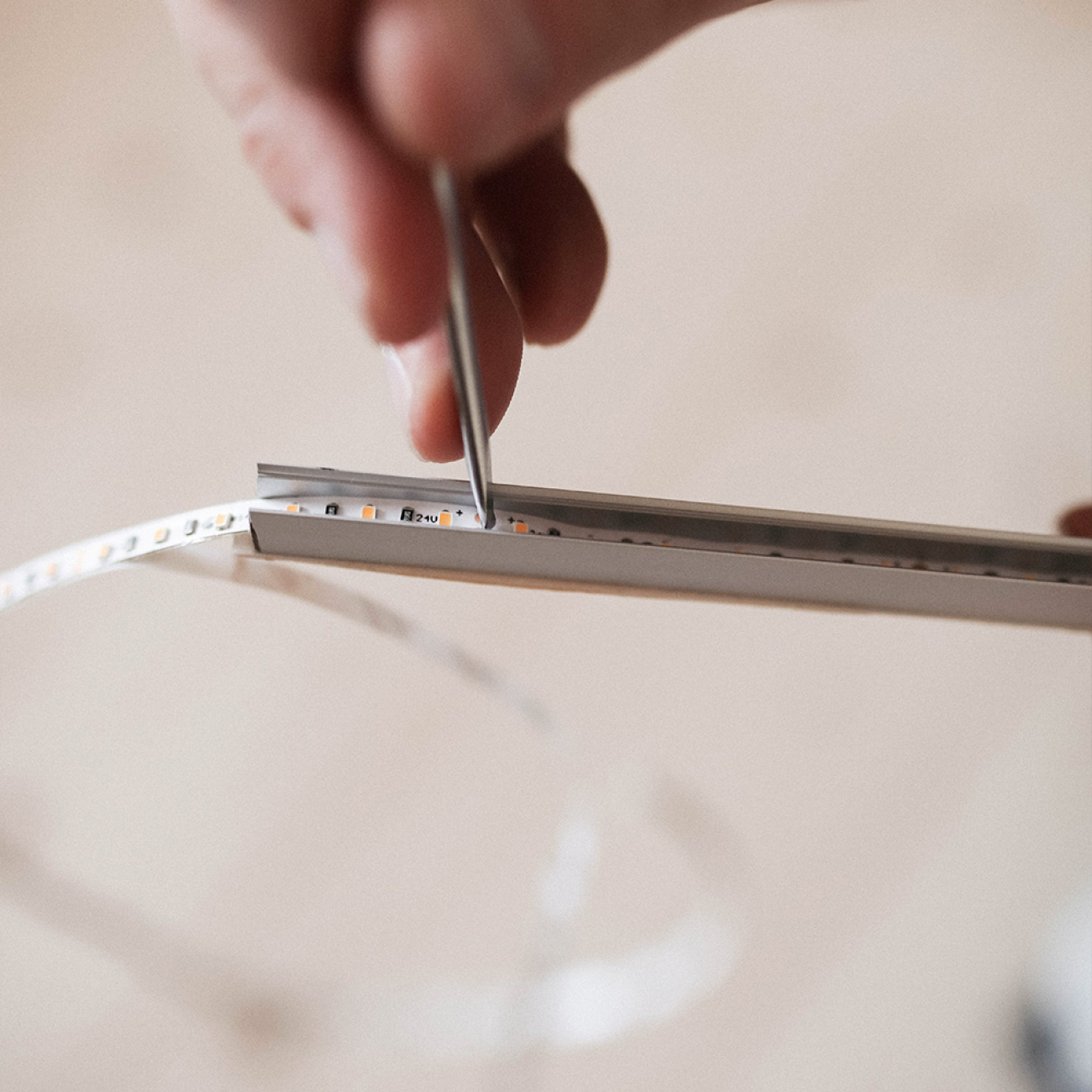 Installation och montering av aluminiumprofiler med LED-strips