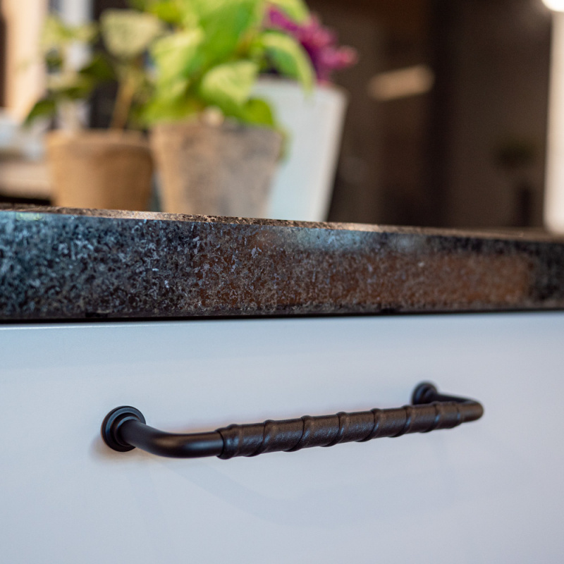 Handtag 1353 - Svart/läderlindat svart