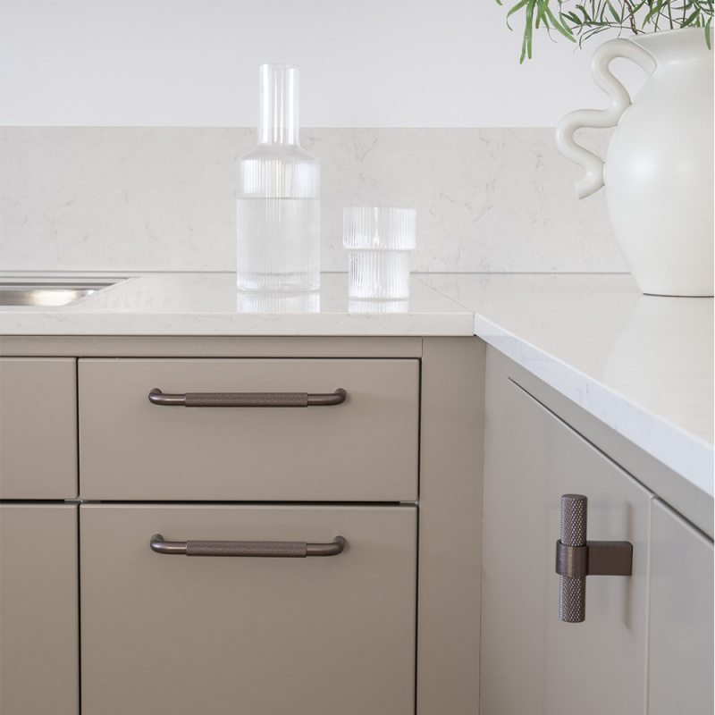 Knopp T Helix - Mörk brons