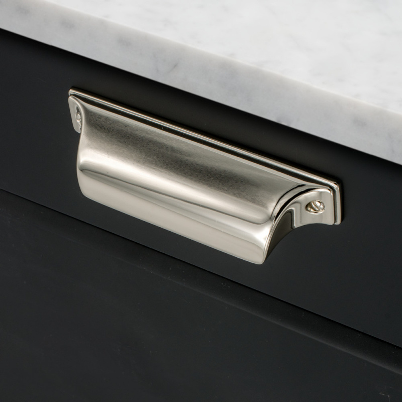 Skålhandtag Timjan - 64mm - Förnicklad