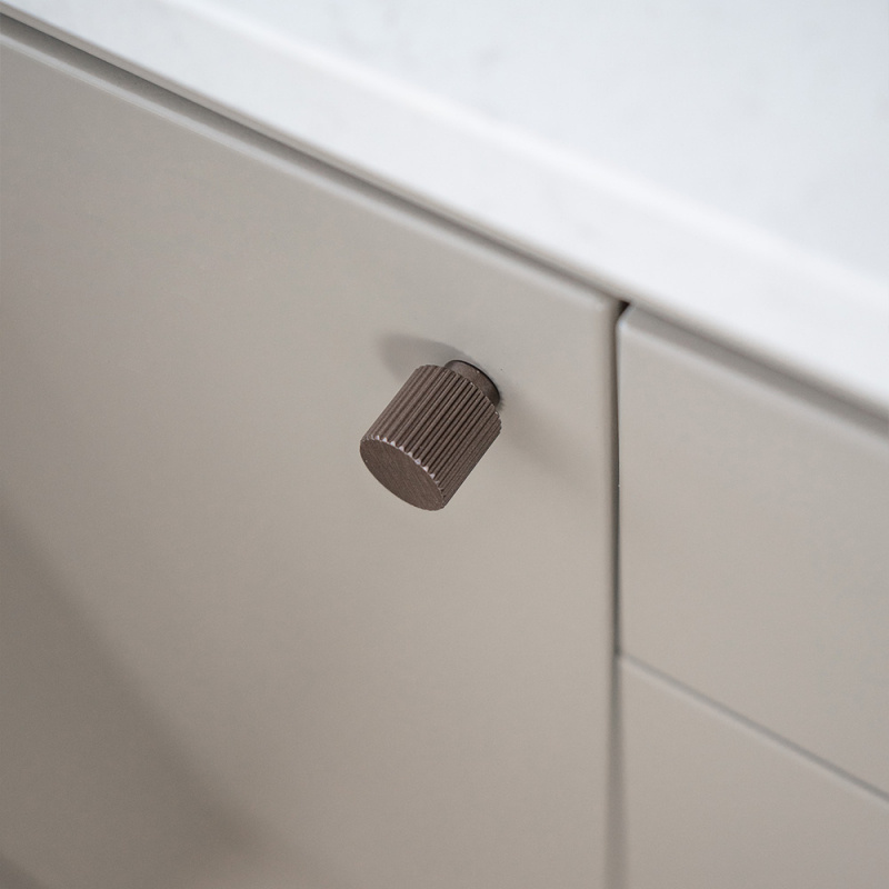 Knopp Helix Stripe - Mörk brons