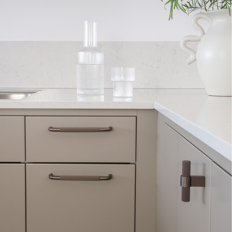 Knopp T Helix Stripe - Mörk brons