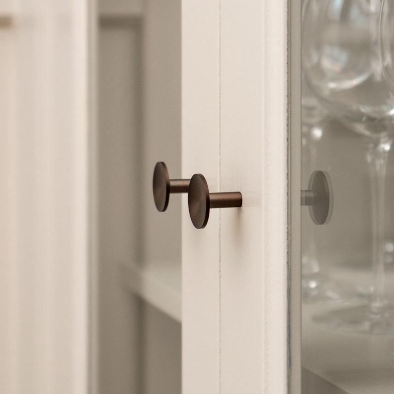 Knopp Sture - 28mm - Brunerad mässing