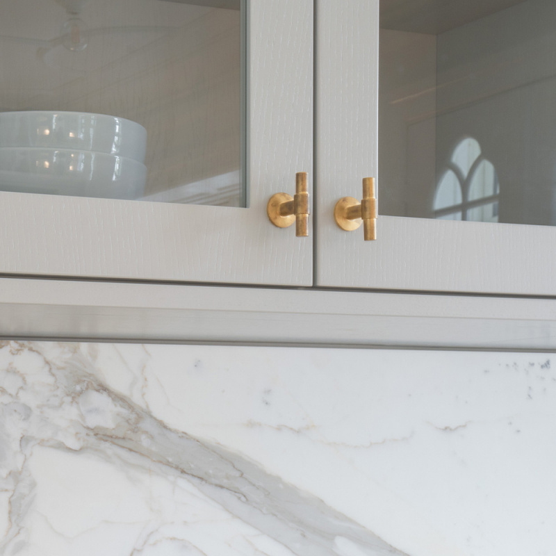 Knopp T Uniform - Mässing borstad obeh.