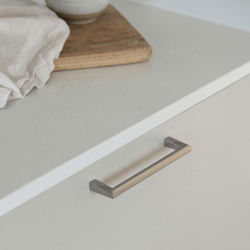 Handtag Agnes - 128mm - Rostfri look