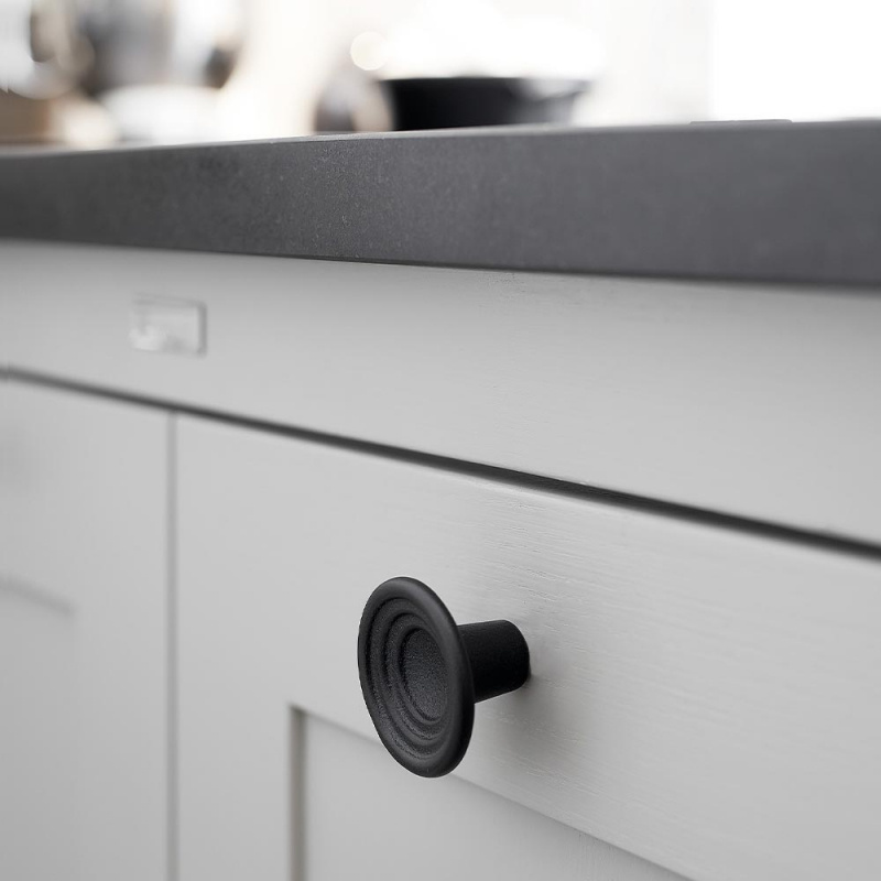 Knopp Fleur - 46mm - Gjutjärn svart