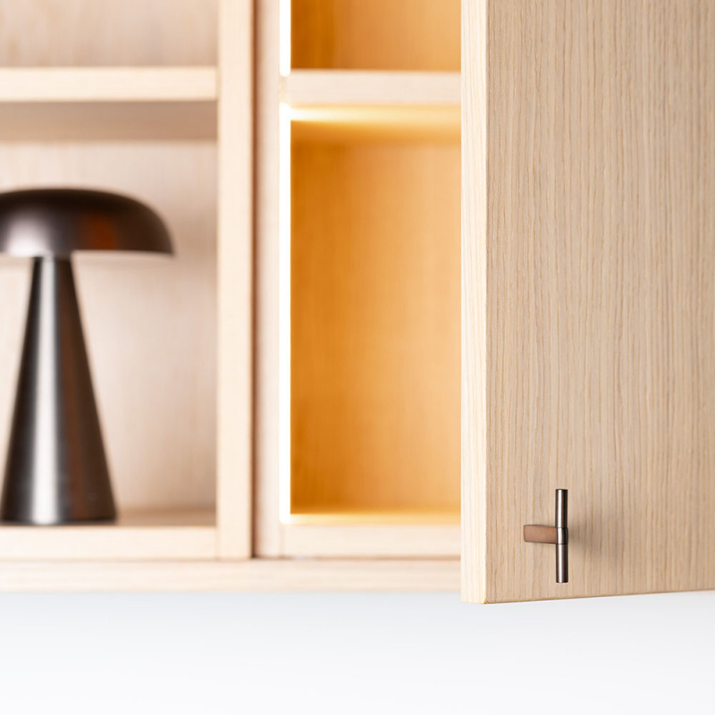 Knopp T Petit - Brunerad mässing