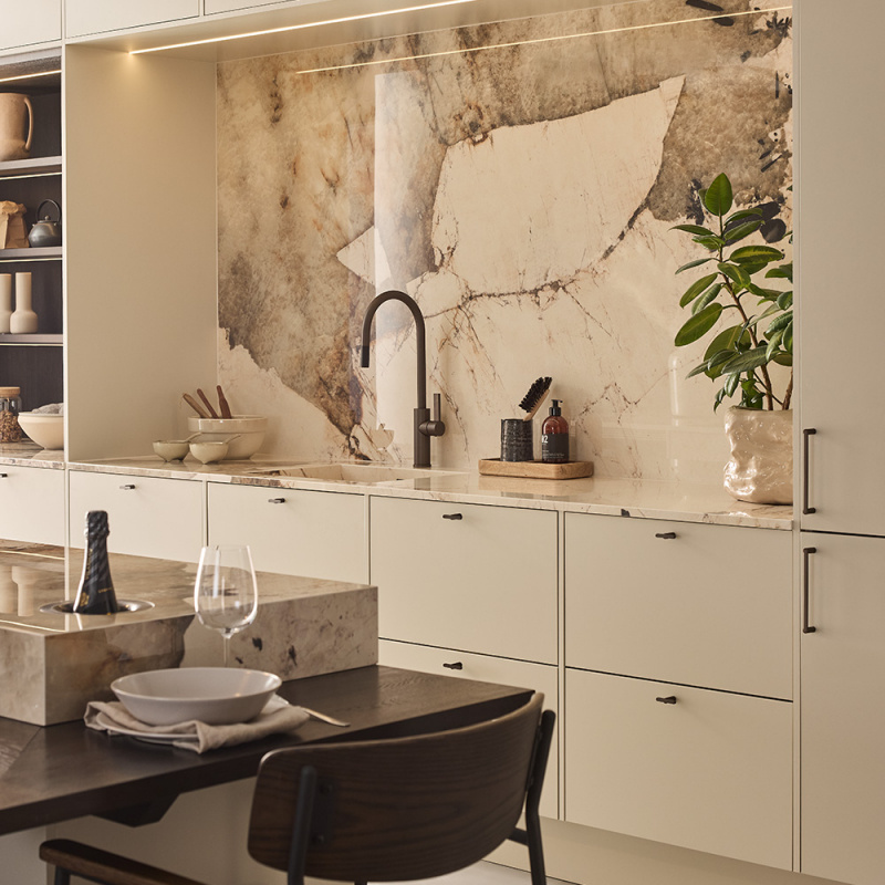 Knopp T Flow - Brunerad mässing