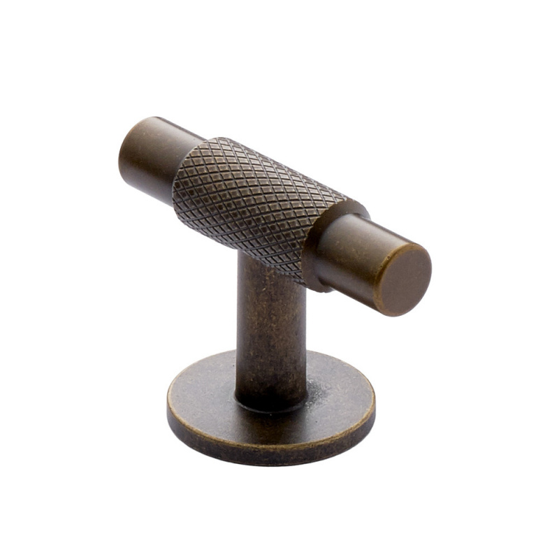 Knopp Manor T - Antik mässing