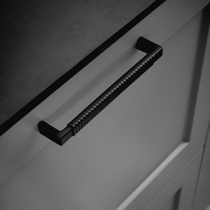 Handtag Rattan - Mattsvart