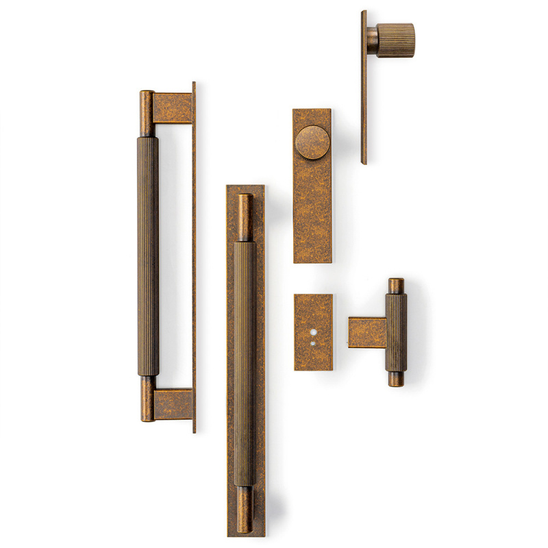 Handtag Arpa - Bricka - 192mm - Antik mässing