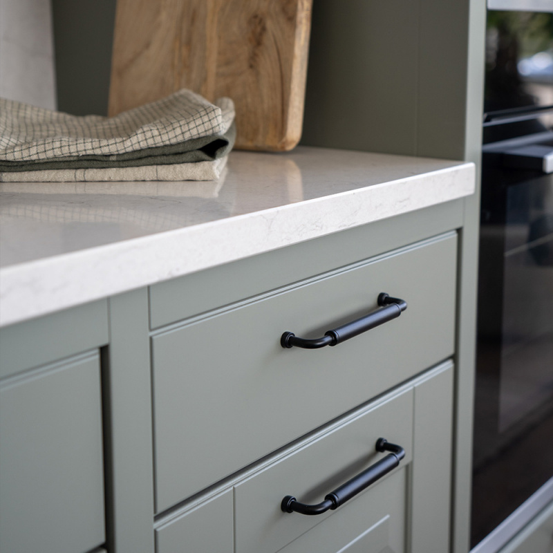 Handtag Brohult M - 128mm - Svart/Svart