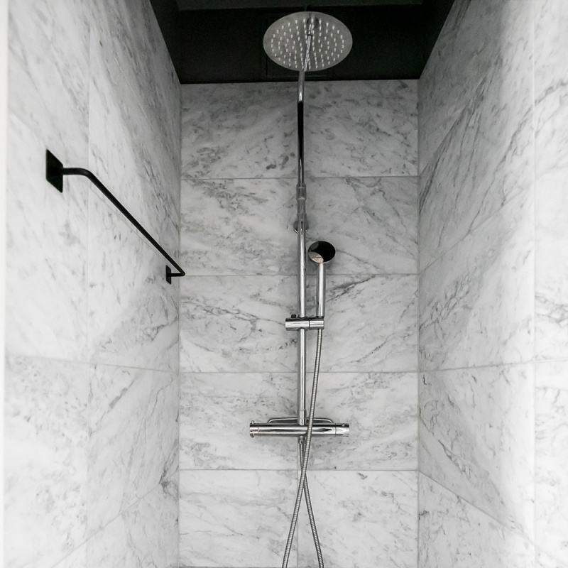 Base 200 - Handduksstång - Mattsvart