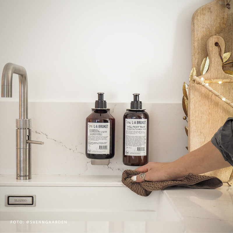 Base - Tvålpumpshållare - Polerad krom