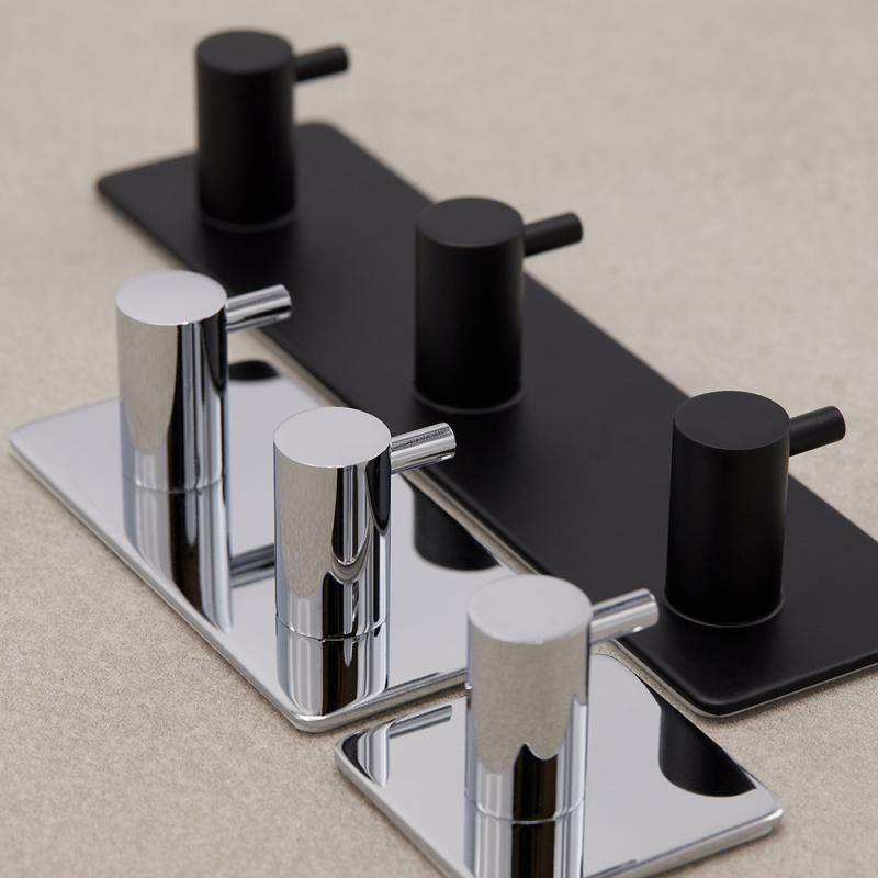 Base 220 - Polerad krom