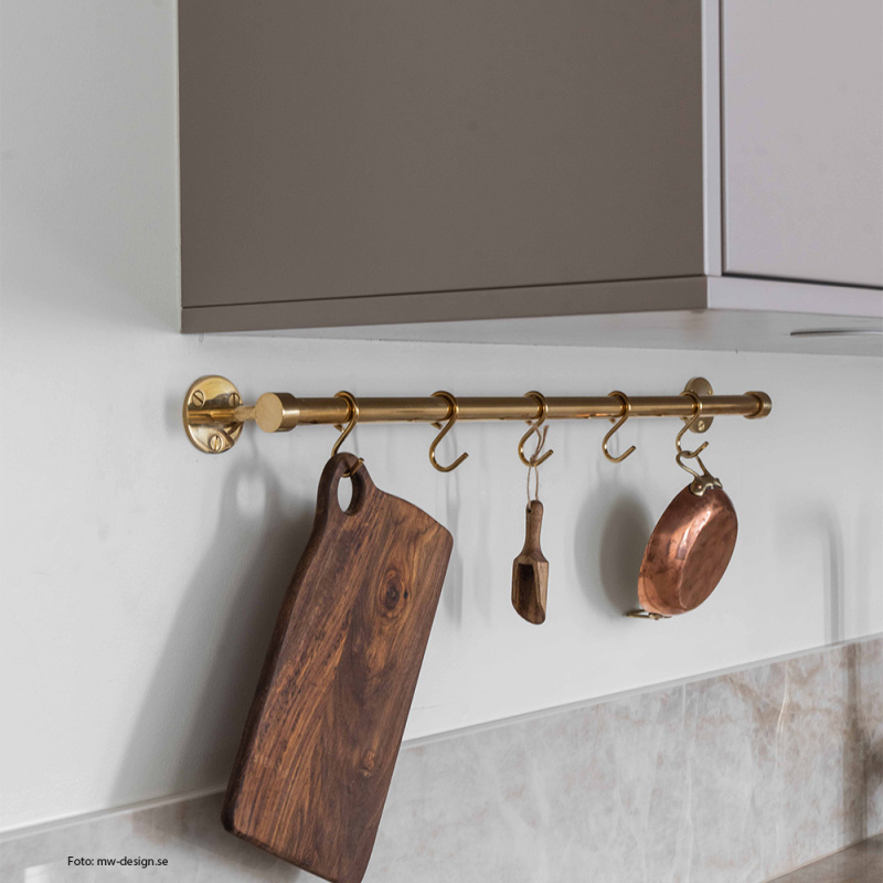 Köksreling Aveny - 600mm - Komplett - Polerad Obehandlad Mässing