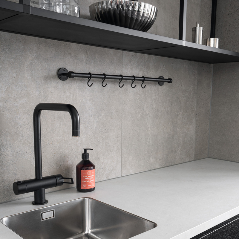 Köksreling Aveny - 600mm - Komplett - Mattsvart