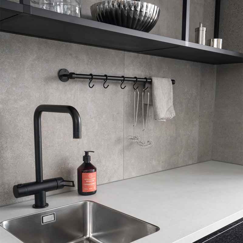 Köksreling Aveny - 600mm - Komplett - Mattsvart