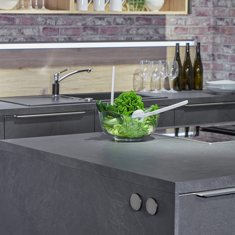 Eluttag One - med lock rosfritt/svart