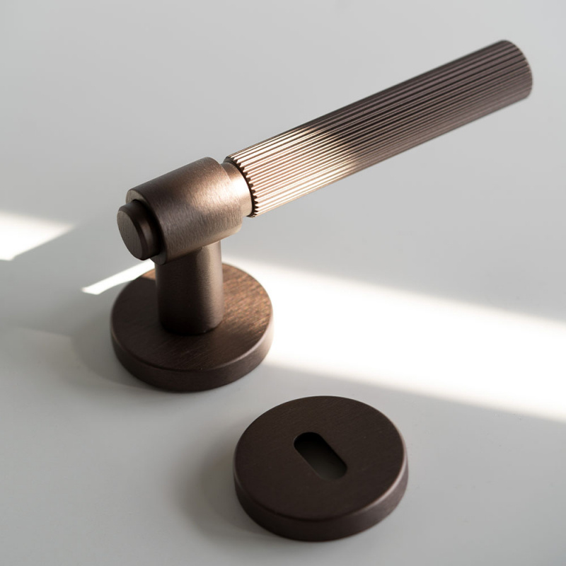 Dörrhandtag Helix 200 Stripe - Mörk brons