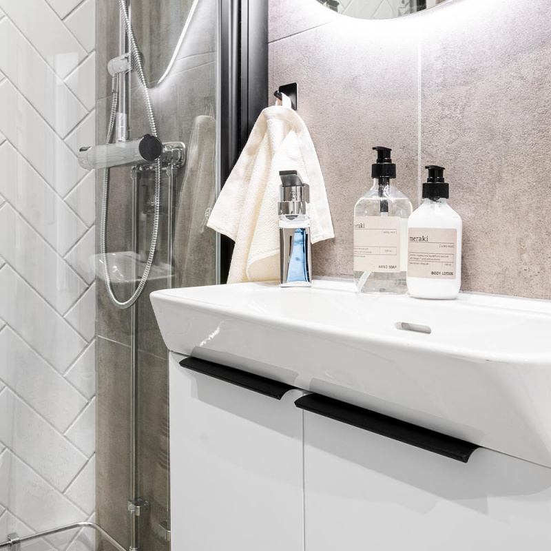 Edge Straight, borstad svart. Foto: hemisfar.com