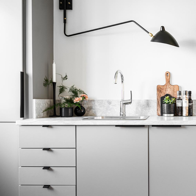 Edge Straight, borstad svart. Foto: hemisfar.com