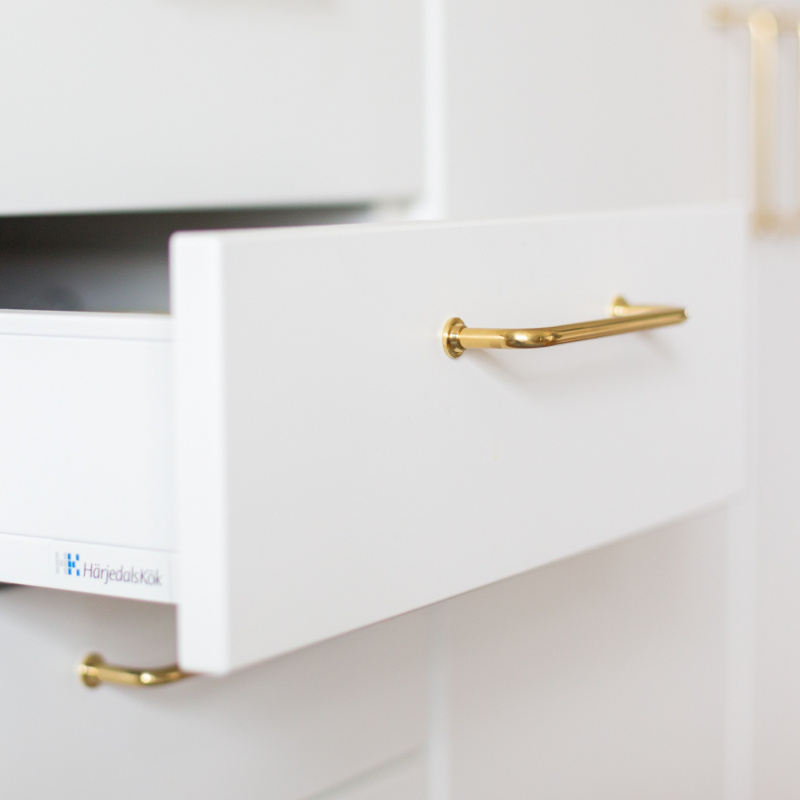 Handtag 1353 i vackert kök från Härjedalskök