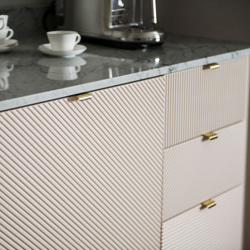 Handtag Lip - Polerad mässing