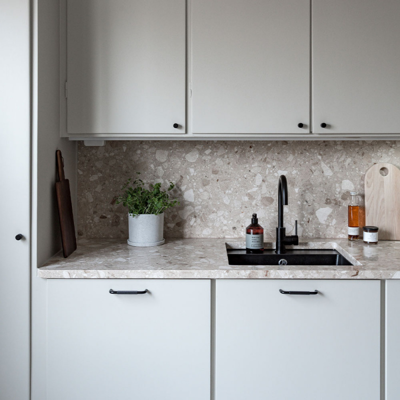 Handtag Helix mattsvart. Foto: hillehem.se