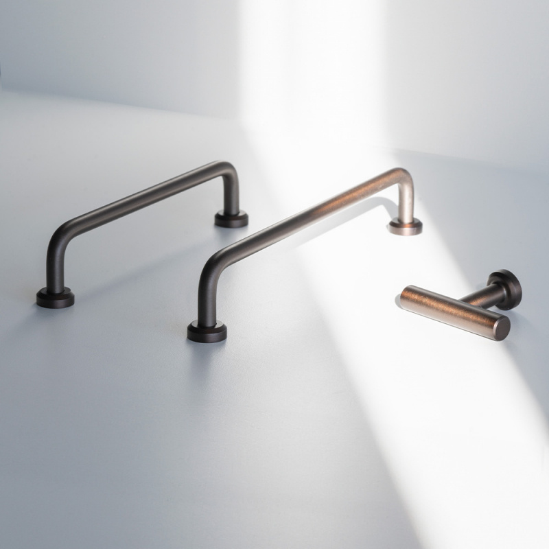 Handtag Viva - Brunerad mässing