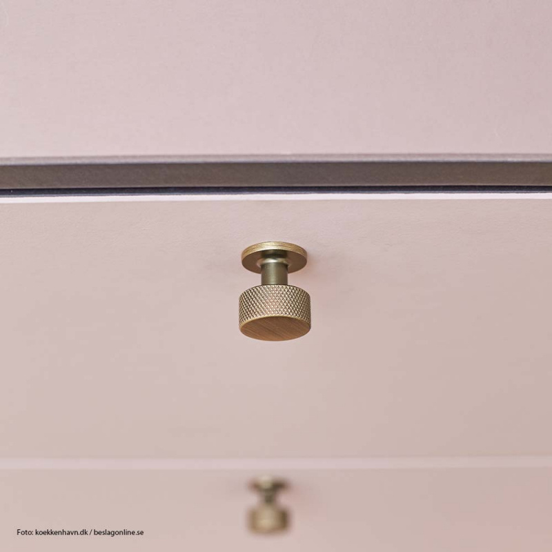 Knopp Crest - Antik brons