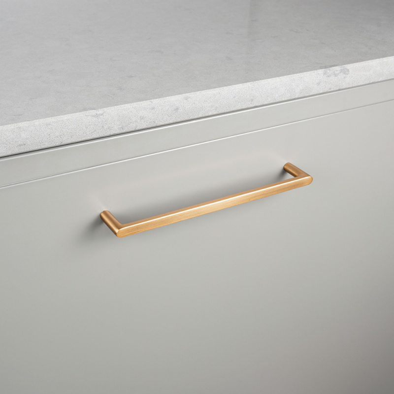 Handtag Pura - Borstad mässing